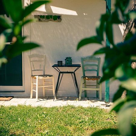Under The Vine Garden House Apartment Platanion Exterior photo